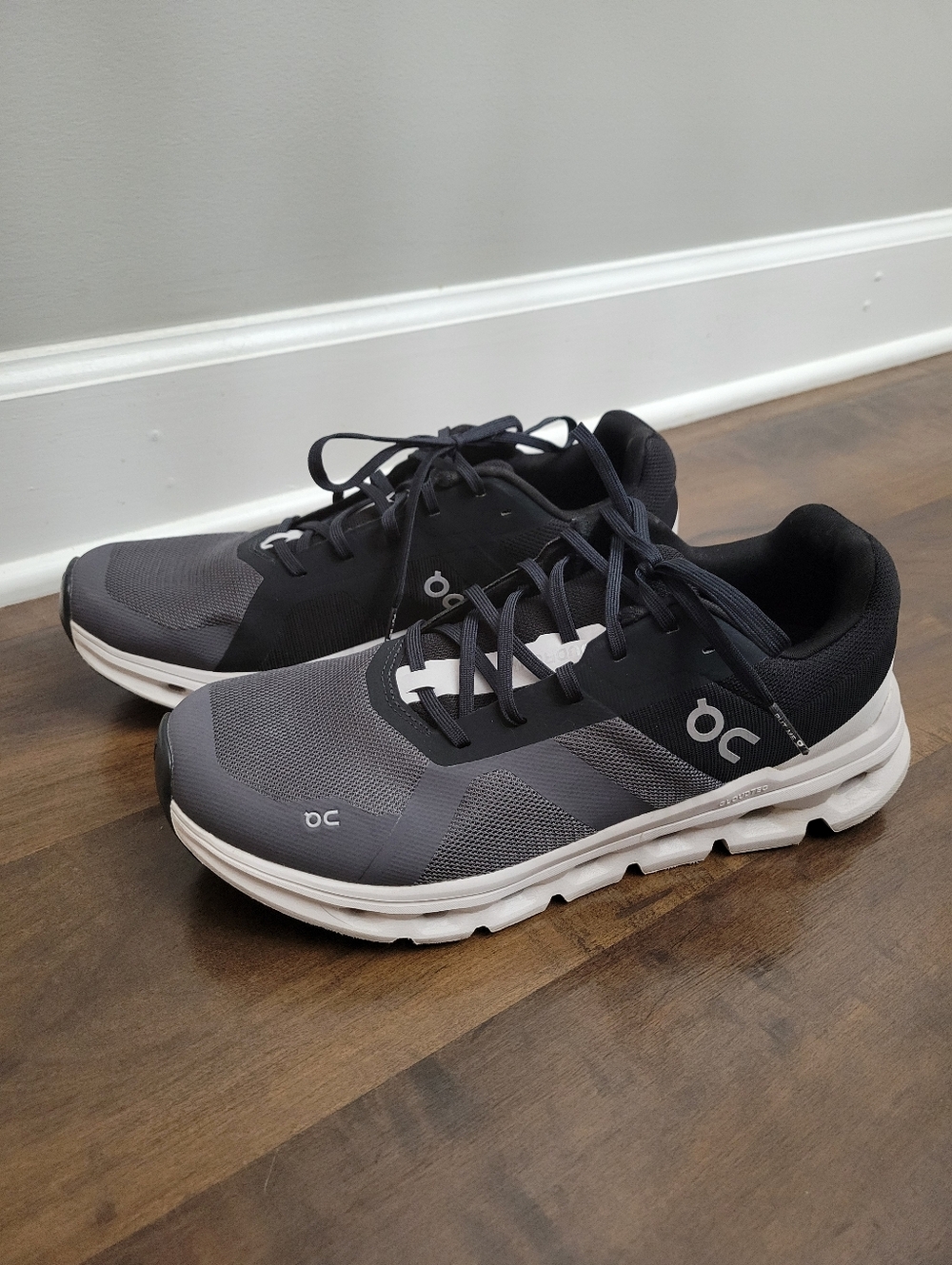 On Running Men's Cloudrunner Sneakers Eclipse Frost Black Gray Size 10